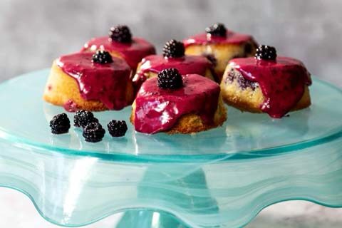 Blackburry Mini Cake