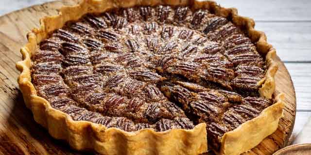 Thanksgiving Maple Peacan Pie