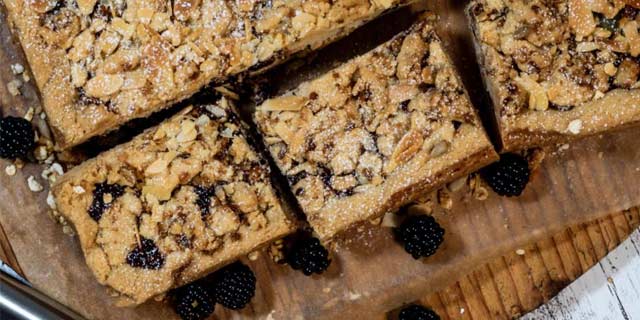 Blackberry Crumble Bars