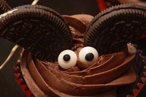 Bat Cupcake
